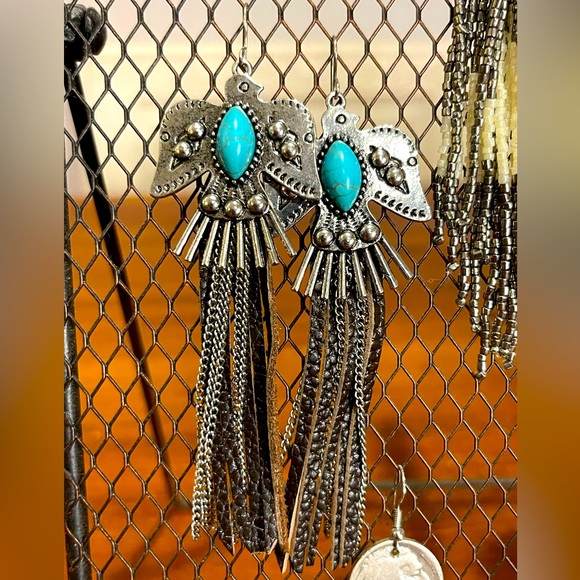 Thunderbird earrings - Picture 1 of 1